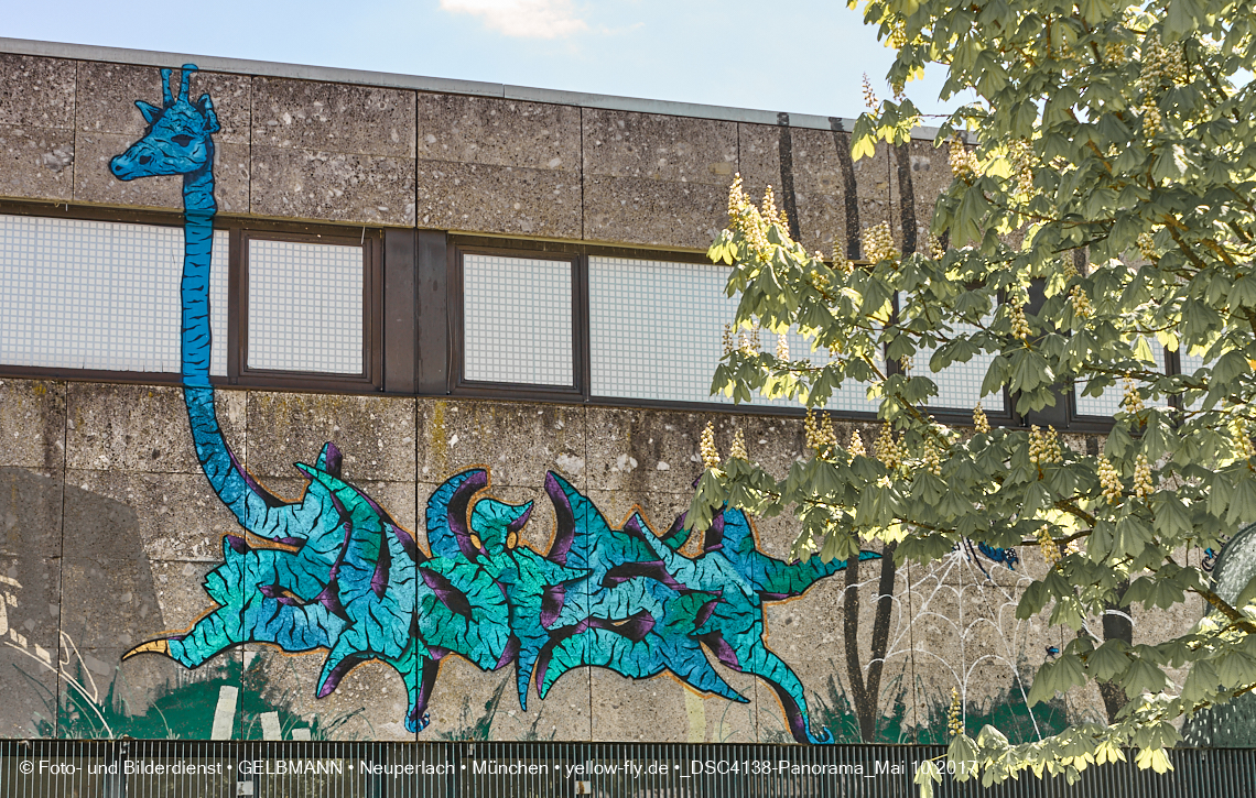 21.03.2017 - Abrissbaustelle Quiddezentrum in Neuperlach